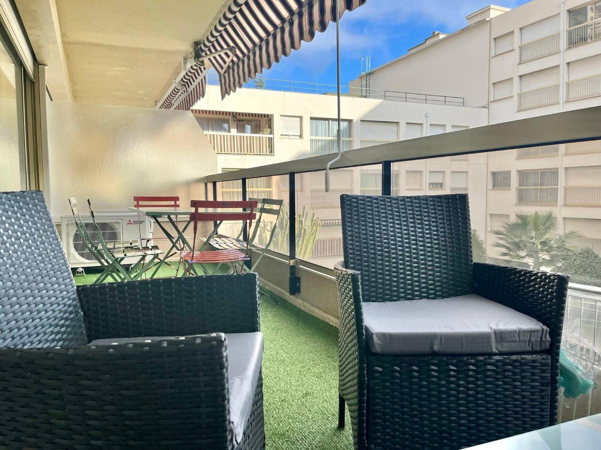 "Port Garavan" Calme, Piscine, Renove, Parking 芒通 外观 照片